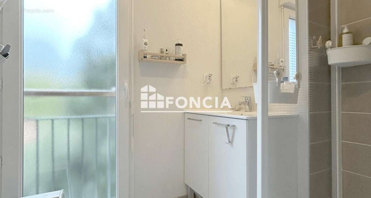 Appartement à TOSSE