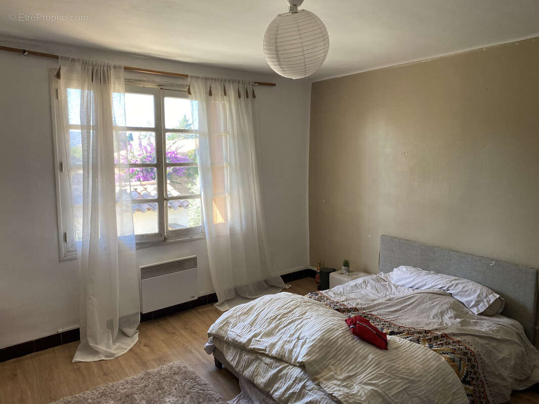 Maison à SAINT-BAUZILLE-DE-LA-SYLVE