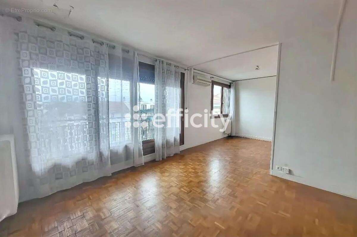 Appartement à EPINAY-SUR-SEINE