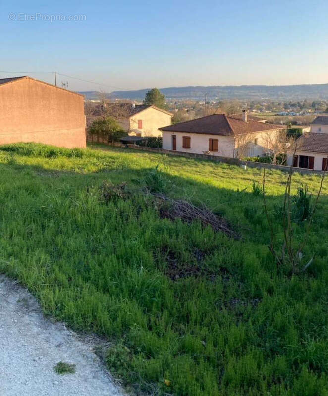 Terrain à VILLENEUVE-SUR-LOT