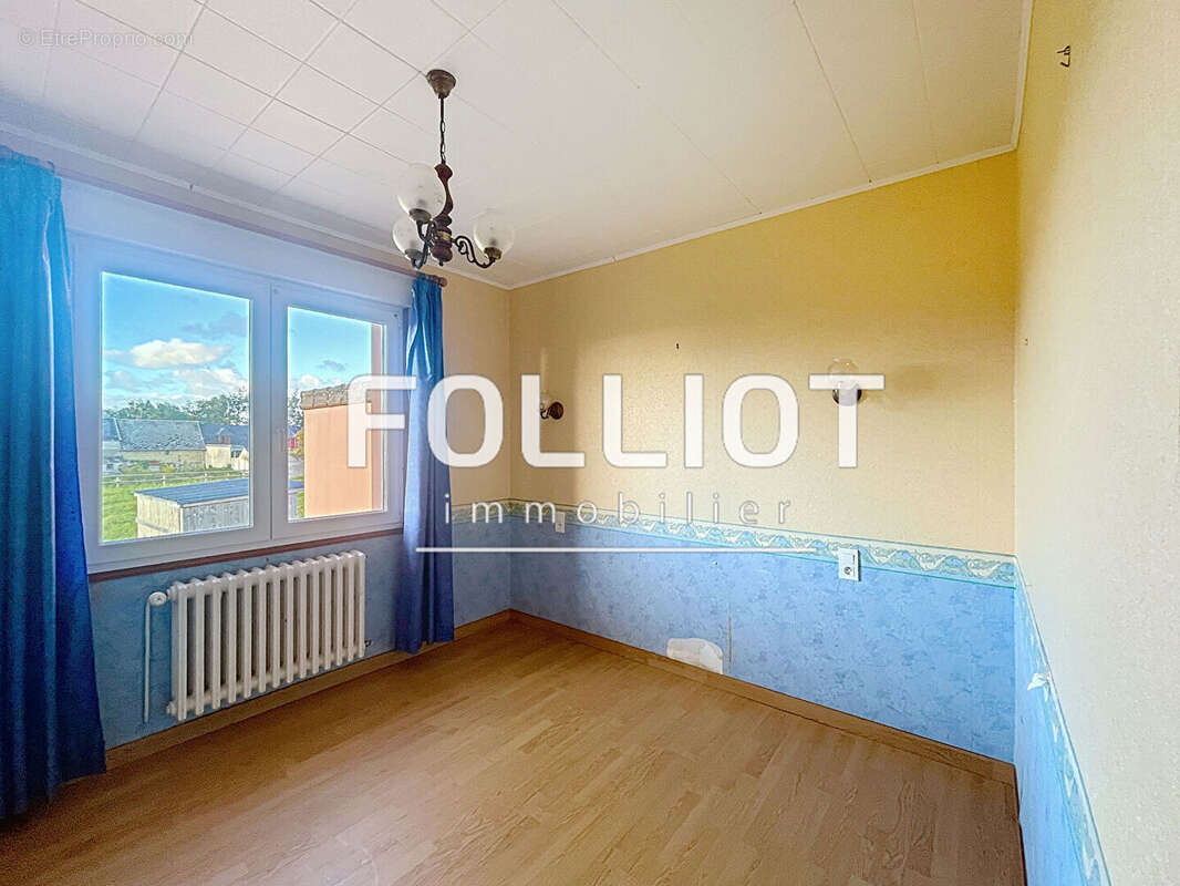 Maison à BRICQUEVILLE-SUR-MER