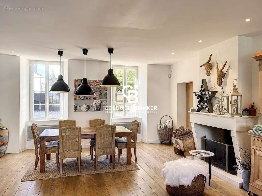 Maison à SAINTE-SOULLE