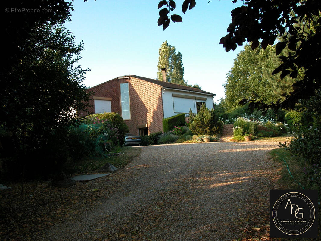Maison à ROINVILLE