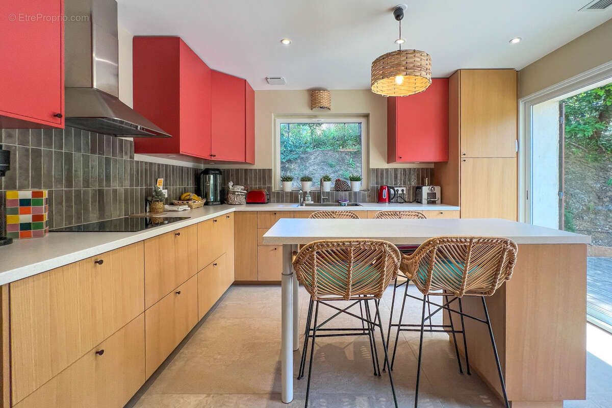 Maison à COLLOBRIERES