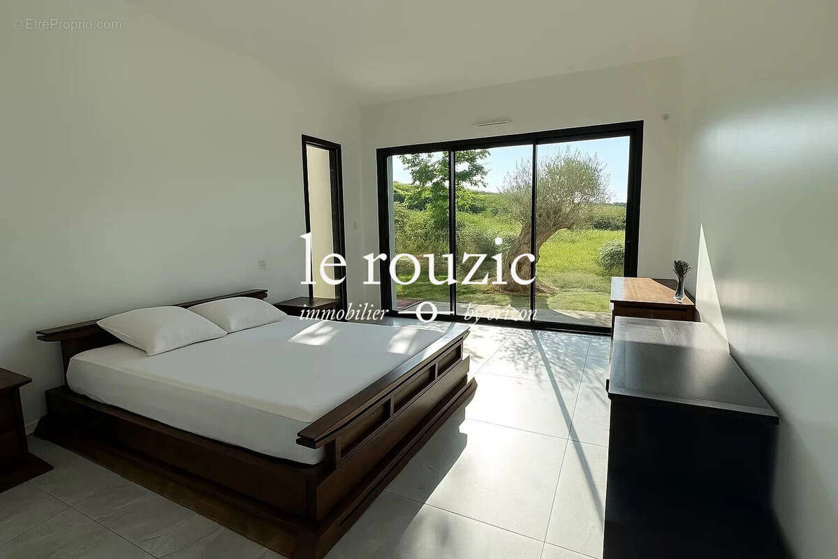 Maison 325 m² à Vannes  - photo 7