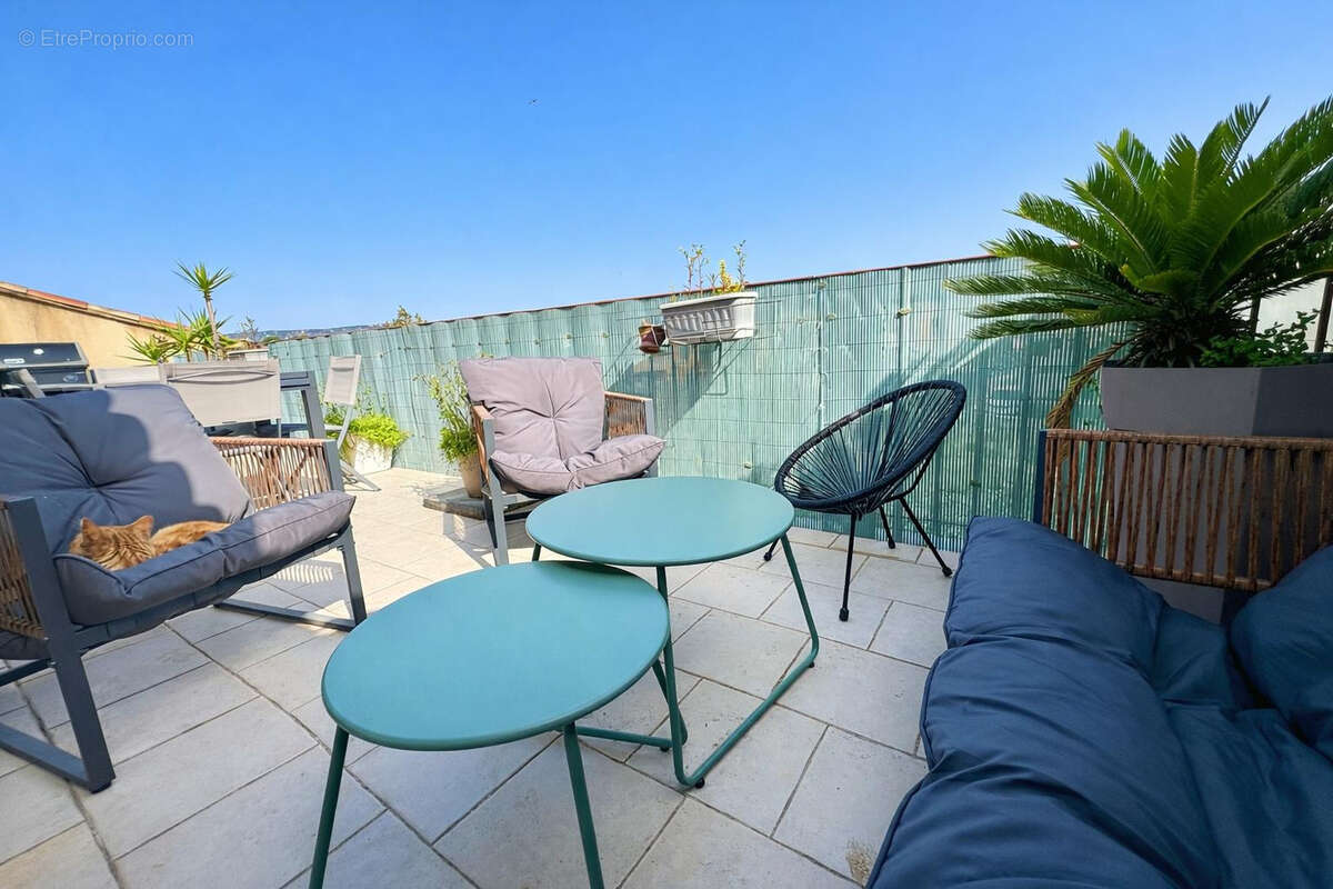 Appartement à PUGET-SUR-ARGENS