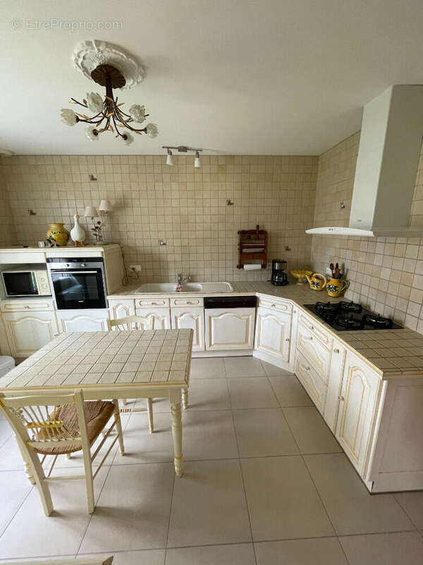 Maison à NEUVILLE-DE-POITOU