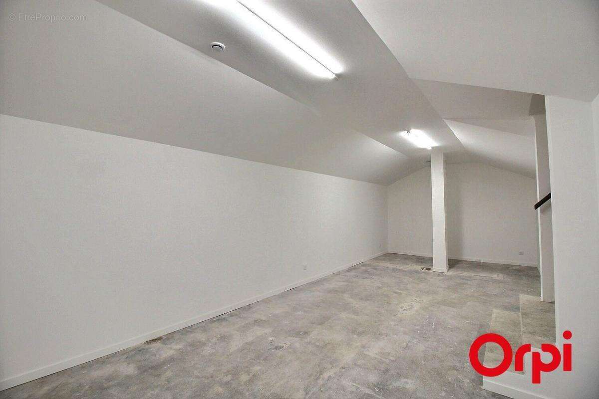 Commerce à MARSEILLE-13E