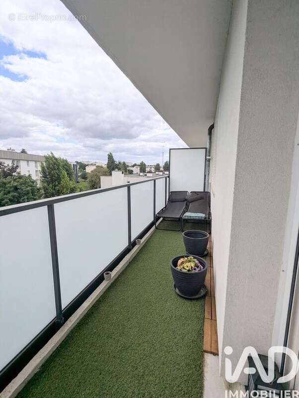 Appartement 63 m² à Saint-Jean-De-La-Ruelle  - photo 4
