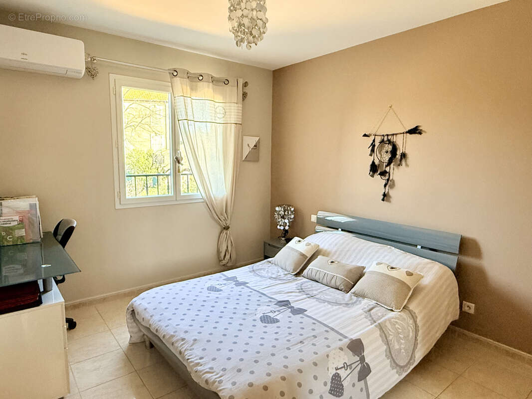 Maison à NISSAN-LEZ-ENSERUNE