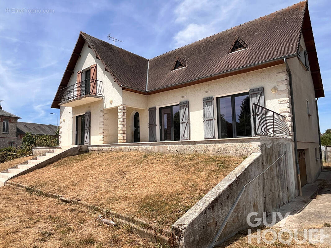 Maison à CLOYES-SUR-LE-LOIR