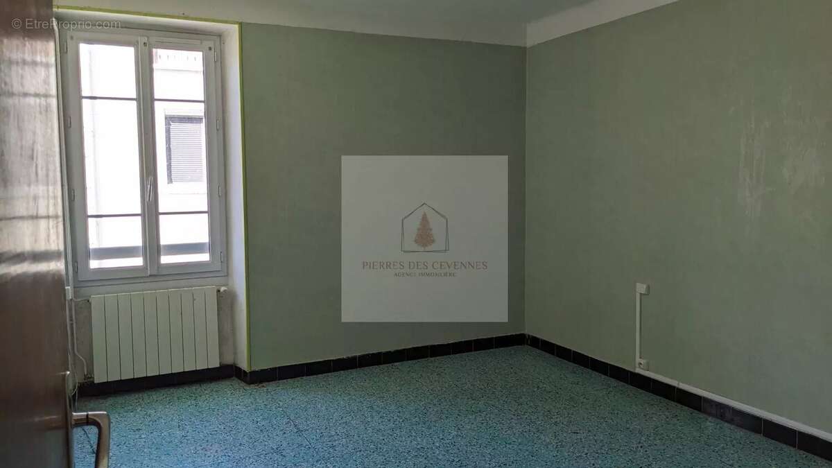 Appartement à LE COLLET-DE-DEZE