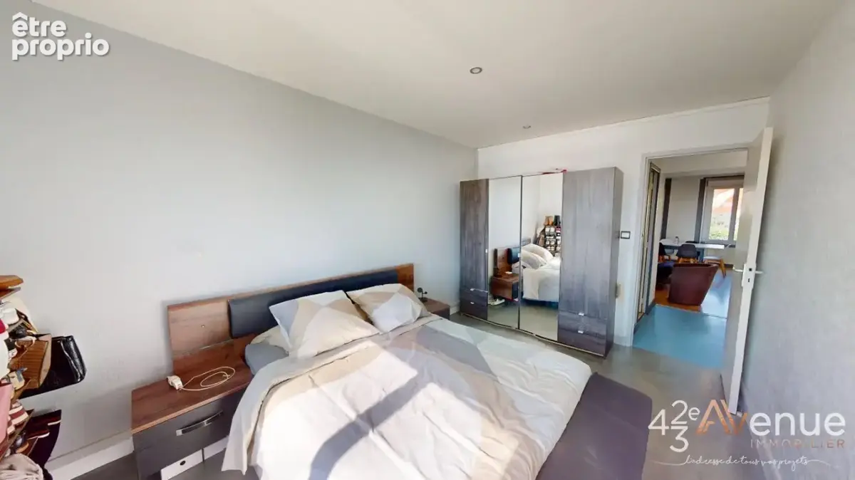 Appartement 5 pièces 91 m² à vendre à Saint-Genest-Lerpt (42530) - photo 8