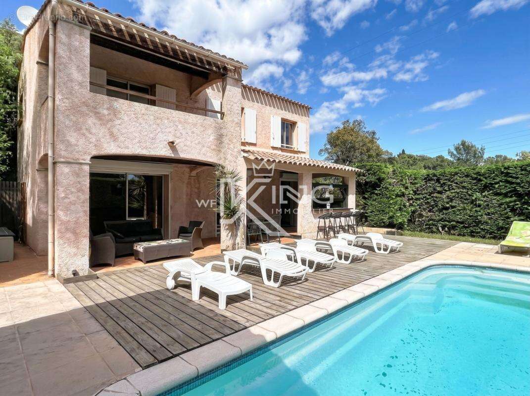 Maison 120 m² à Saint-Raphael  - photo 11