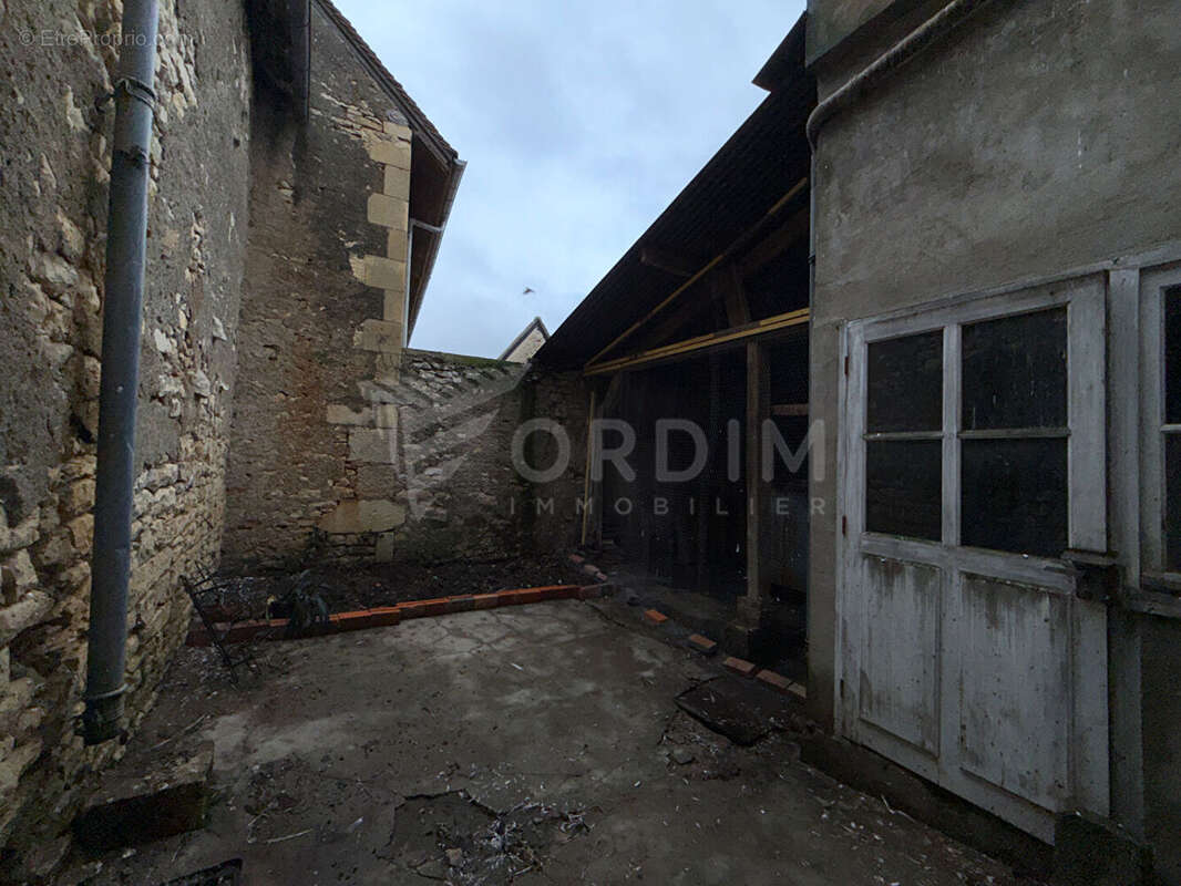 Appartement à DONZY