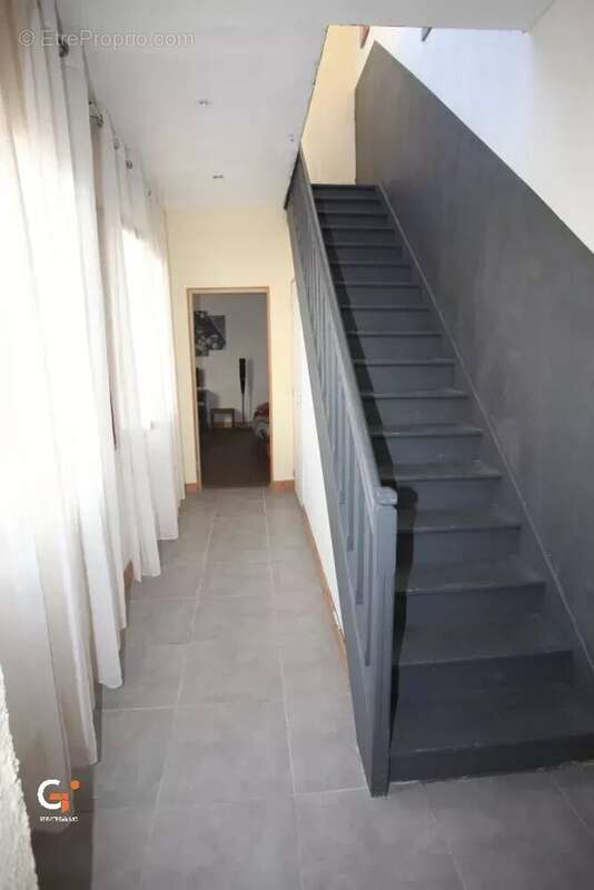 Maison 5 pièces avec cour - photo 6