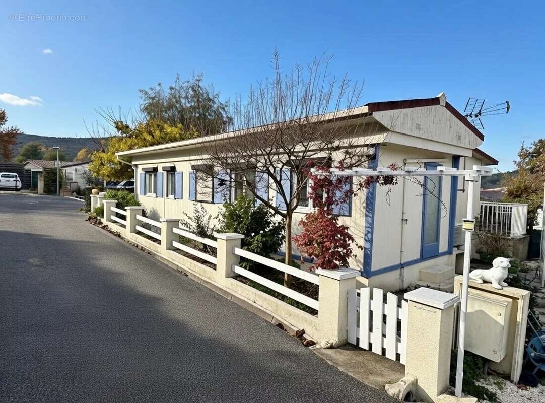 Maison à ROQUEBRUNE-SUR-ARGENS