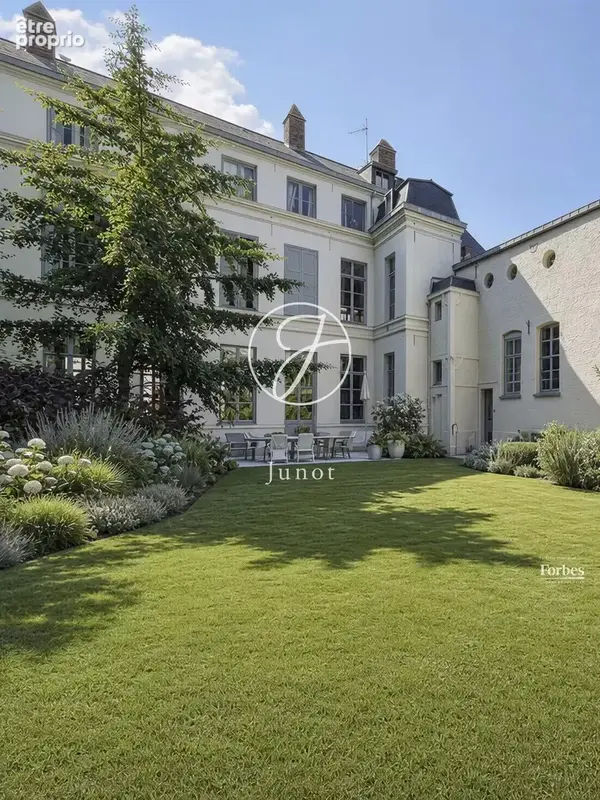 Lille – VIEUX-LILLE - Hôtel particulier à vendre – 880,44m² habitables – 1001,88m² utiles – Dépendances – Jardin de 1 277m² – Co - photo 11