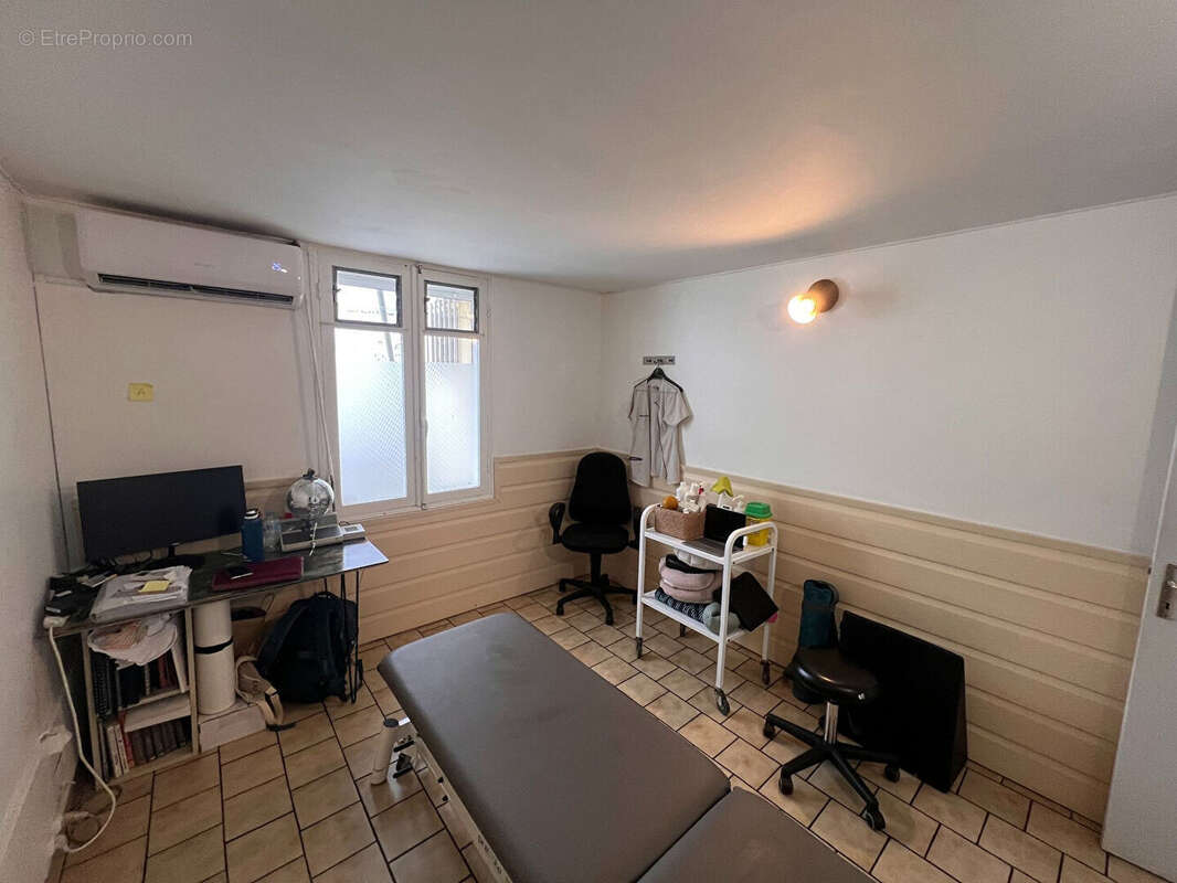 Commerce à SAINT-PIERRE