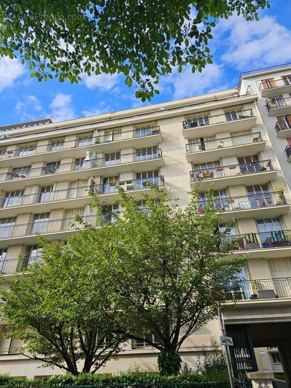 Appartement à PARIS-20E