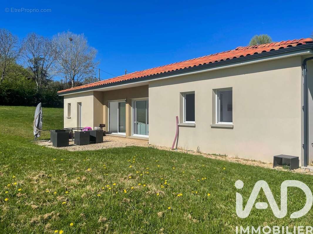 Maison 116 m² à Toulonjac  - photo 2
