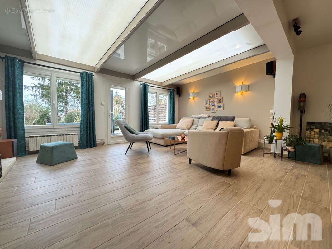 Maison à DAMMARTIN-EN-GOELE