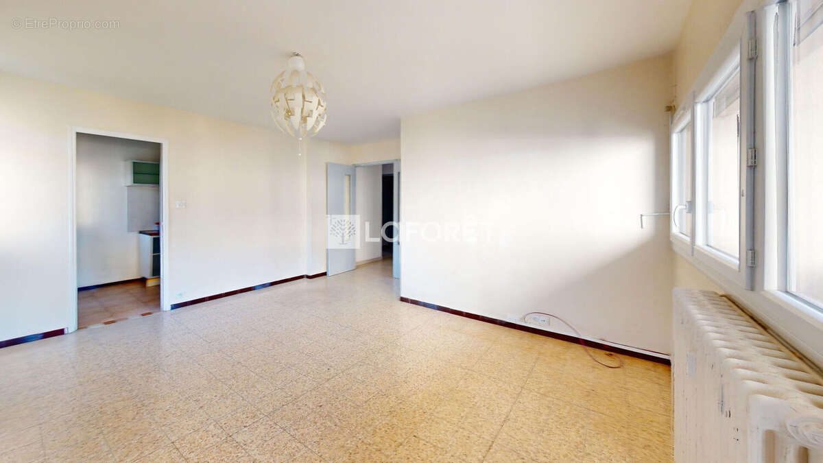 Appartement à SALON-DE-PROVENCE