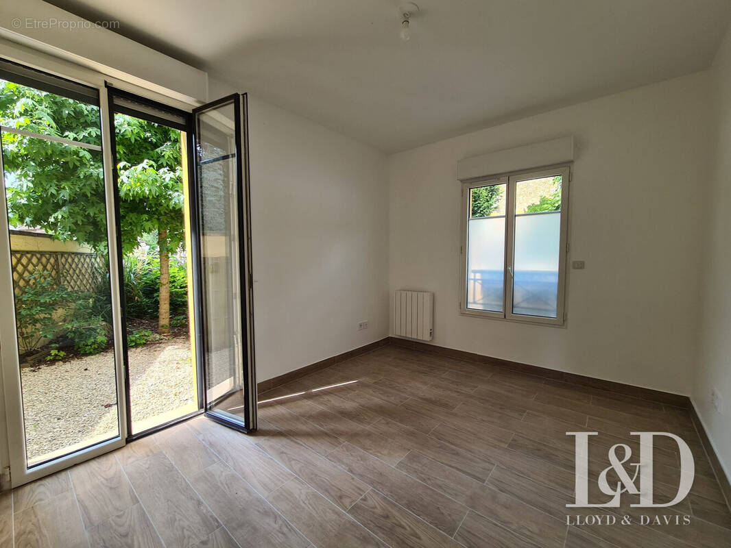 Appartement à SAINT-REMY-LES-CHEVREUSE