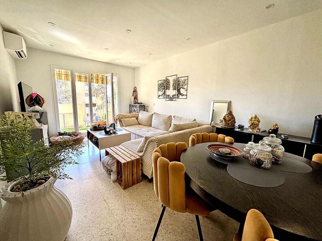 Appartement à CAGNES-SUR-MER