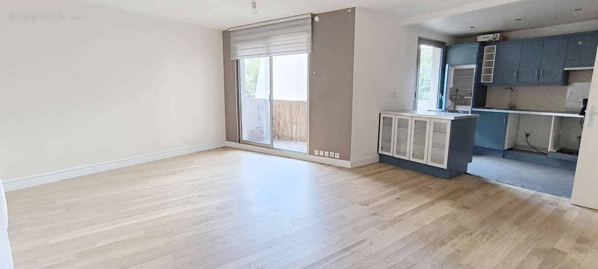 Appartement à CHARENTON-LE-PONT