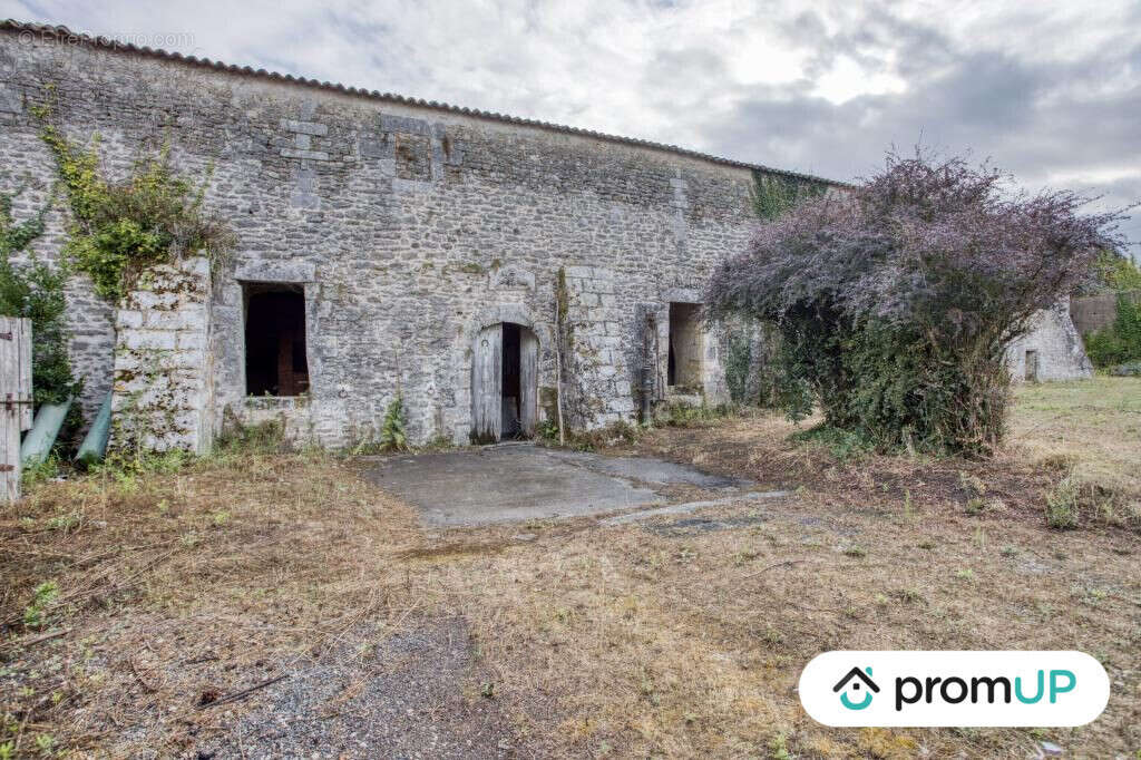 Maison à LOIRE-LES-MARAIS