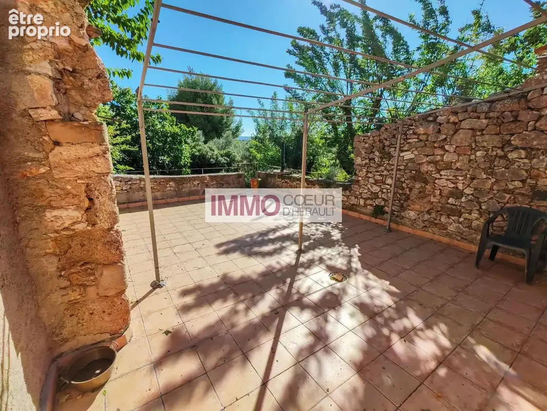 COUP DE CUR - Maison de Village T3 Rénovée (2015) - Grande Terrasse 36m² - Jardinet 30 m² - Garage 80m² - photo 6