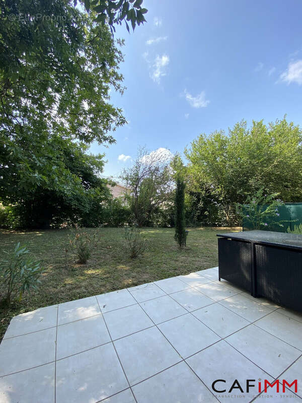 Maison à GENAY