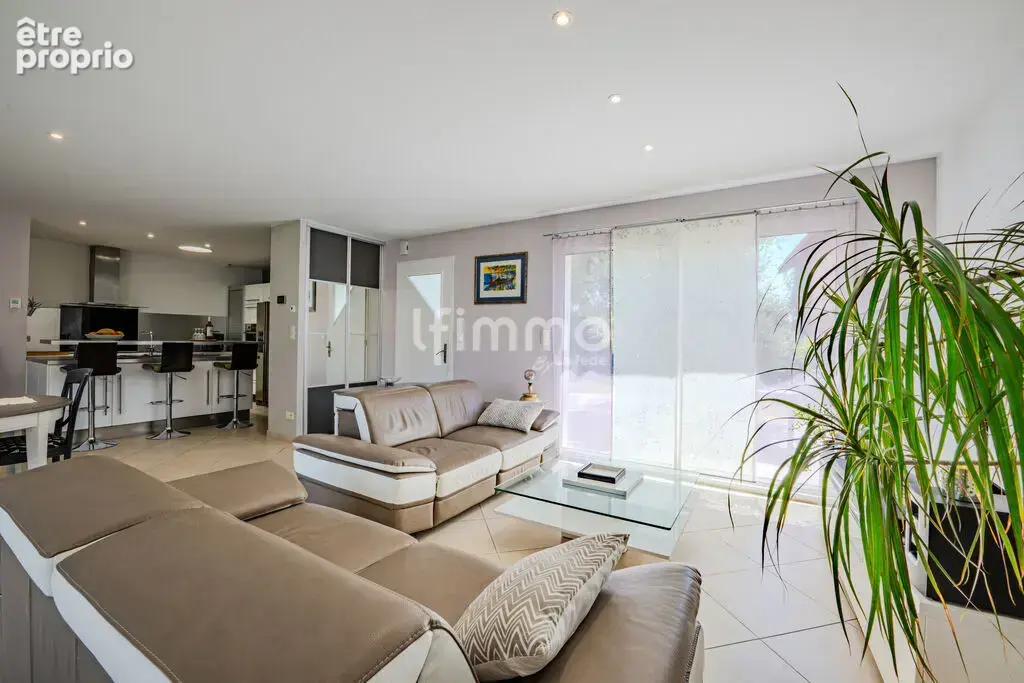 Maison individuelle de plain-pied avec garage et piscine - photo 3