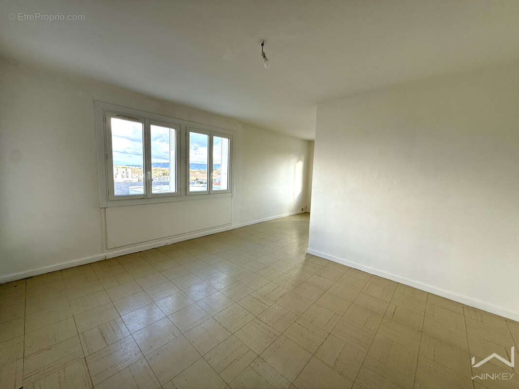 Appartement à PIERRELATTE