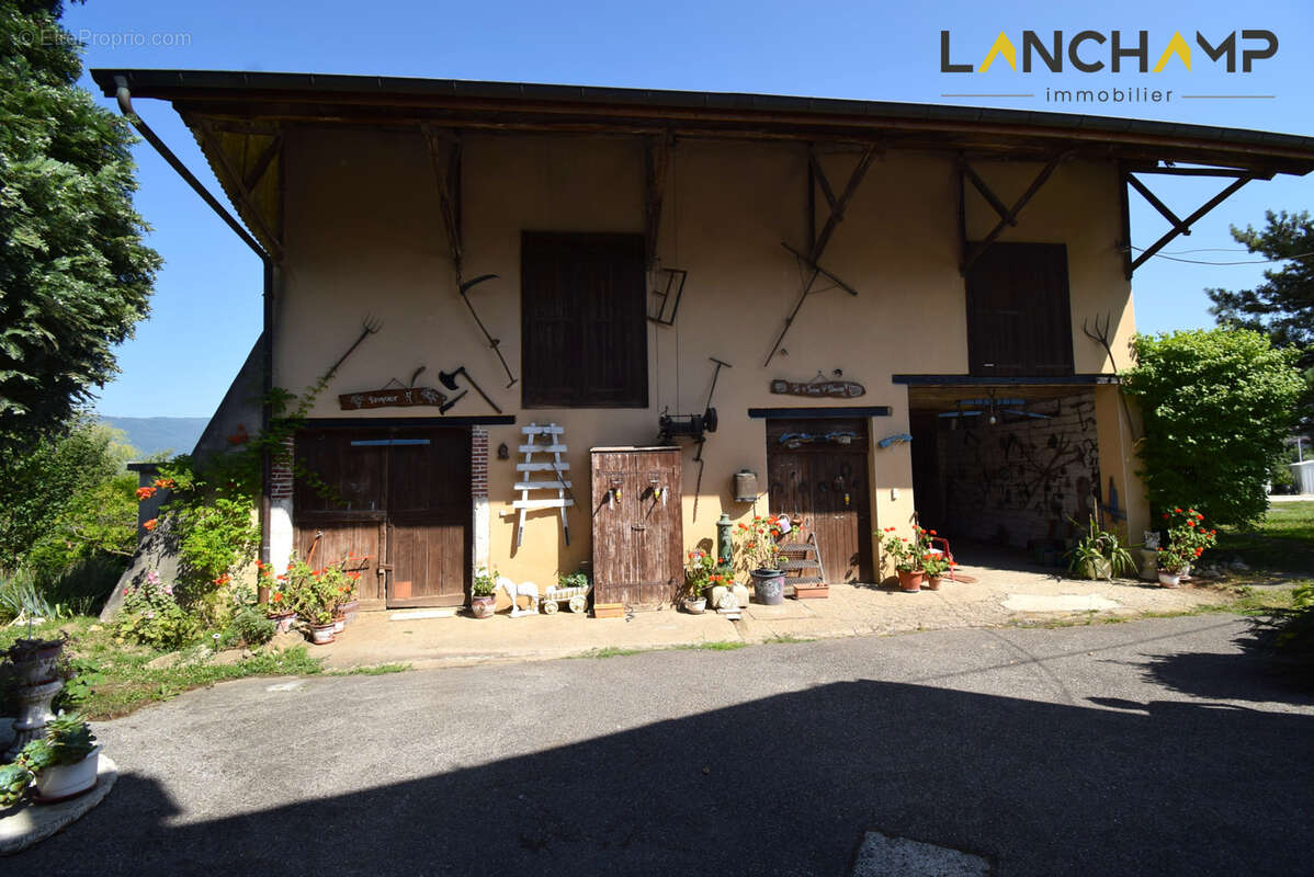 Agréable maison de village avec dépendance - photo 12