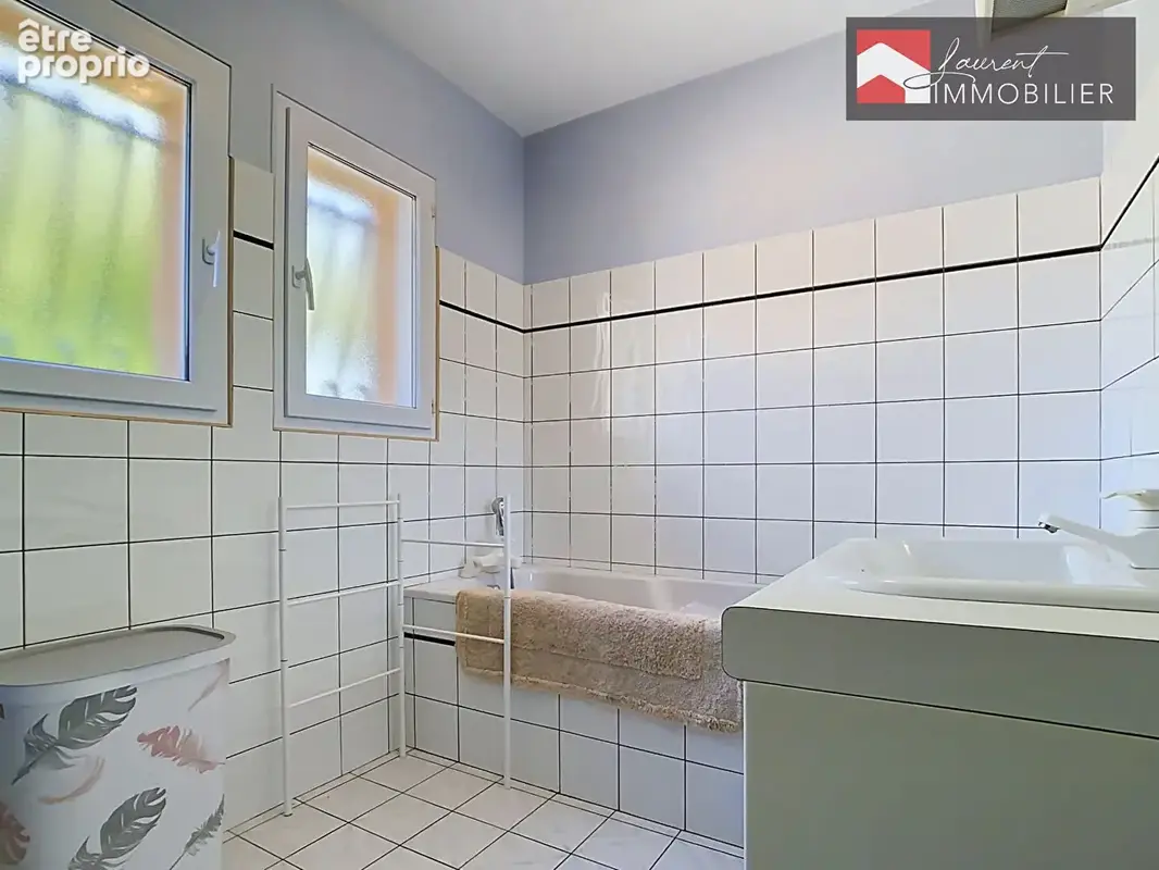 Simandre - Maison de plain-pied de 108 m² avec vaste terrain - photo 13
