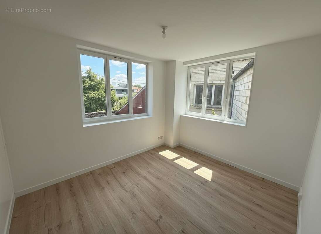 Maison 97 m² à Jeumont  - photo 2