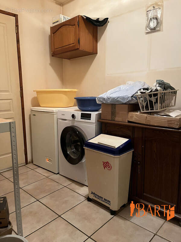 Maison à SAINT-GEORGES-SUR-MOULON