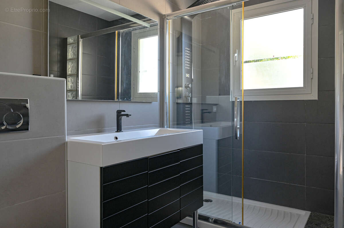 Maison à SOLLIES-TOUCAS