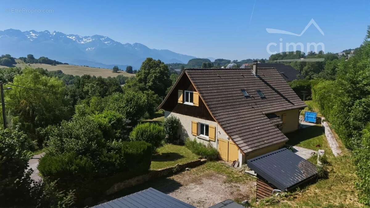 Maison à LA TERRASSE