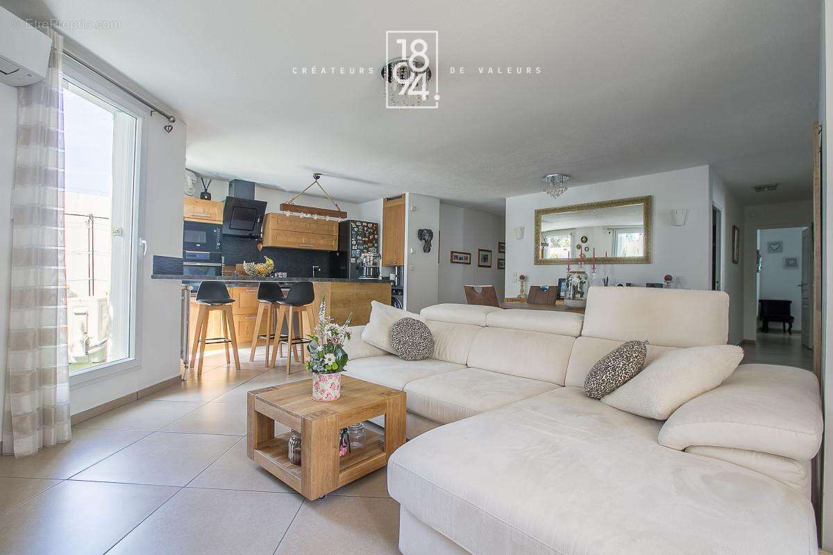 Appartement à MARSEILLE-9E