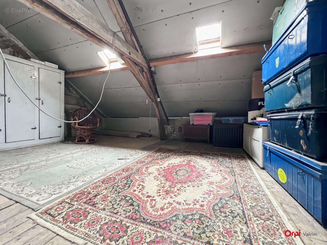  SPÉCIAL PROJET / ARTISAN : Énorme Potentiel de 183 m² à La Ferté-Saint-Cyr – Prix Sacrifié (Travaux à prévoir) - photo 14