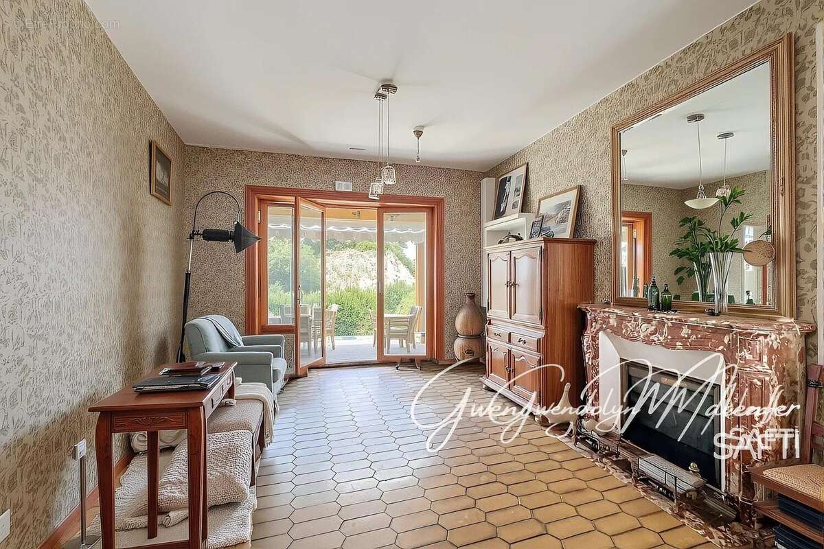 Maison 163 m² à Cramans  - photo 3