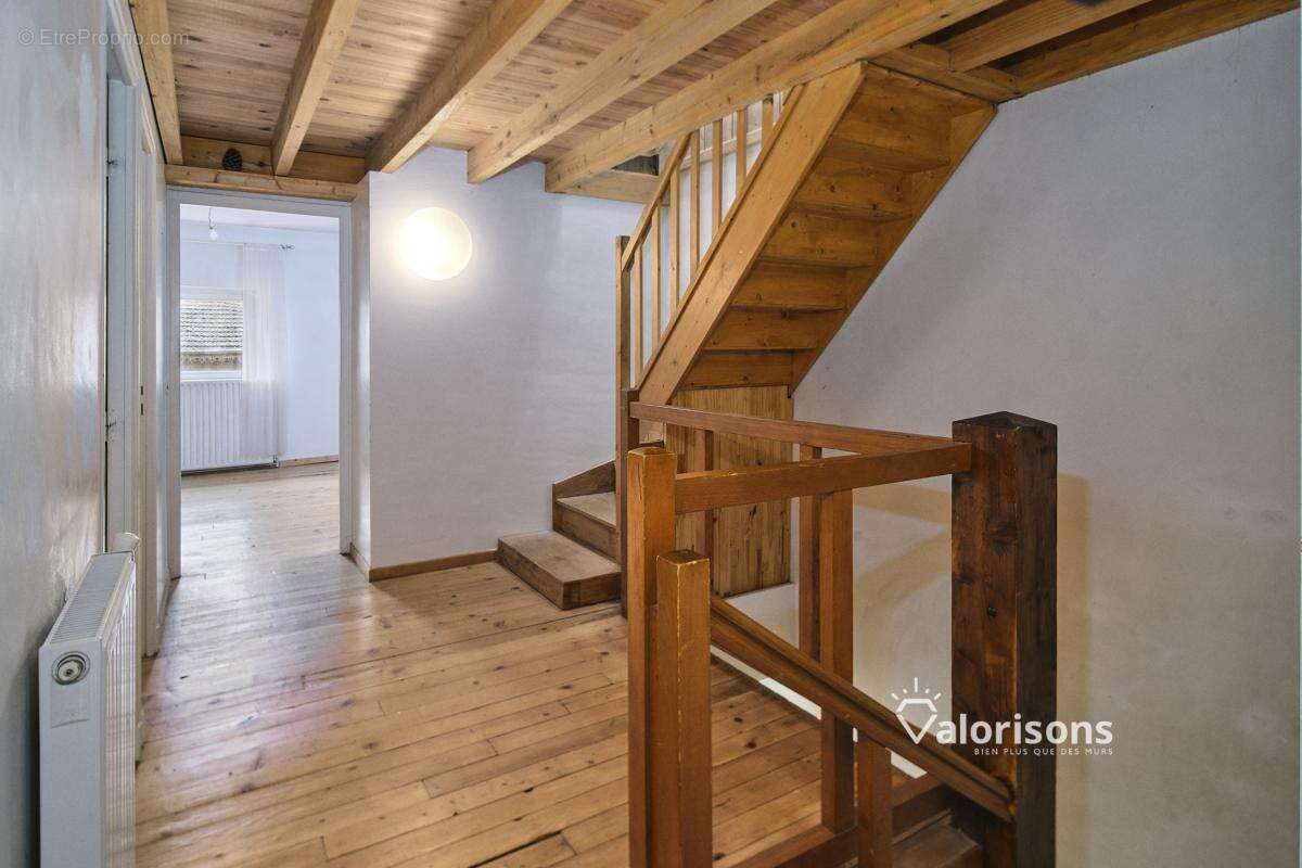 Maison à NEUVILLE-SUR-SAONE