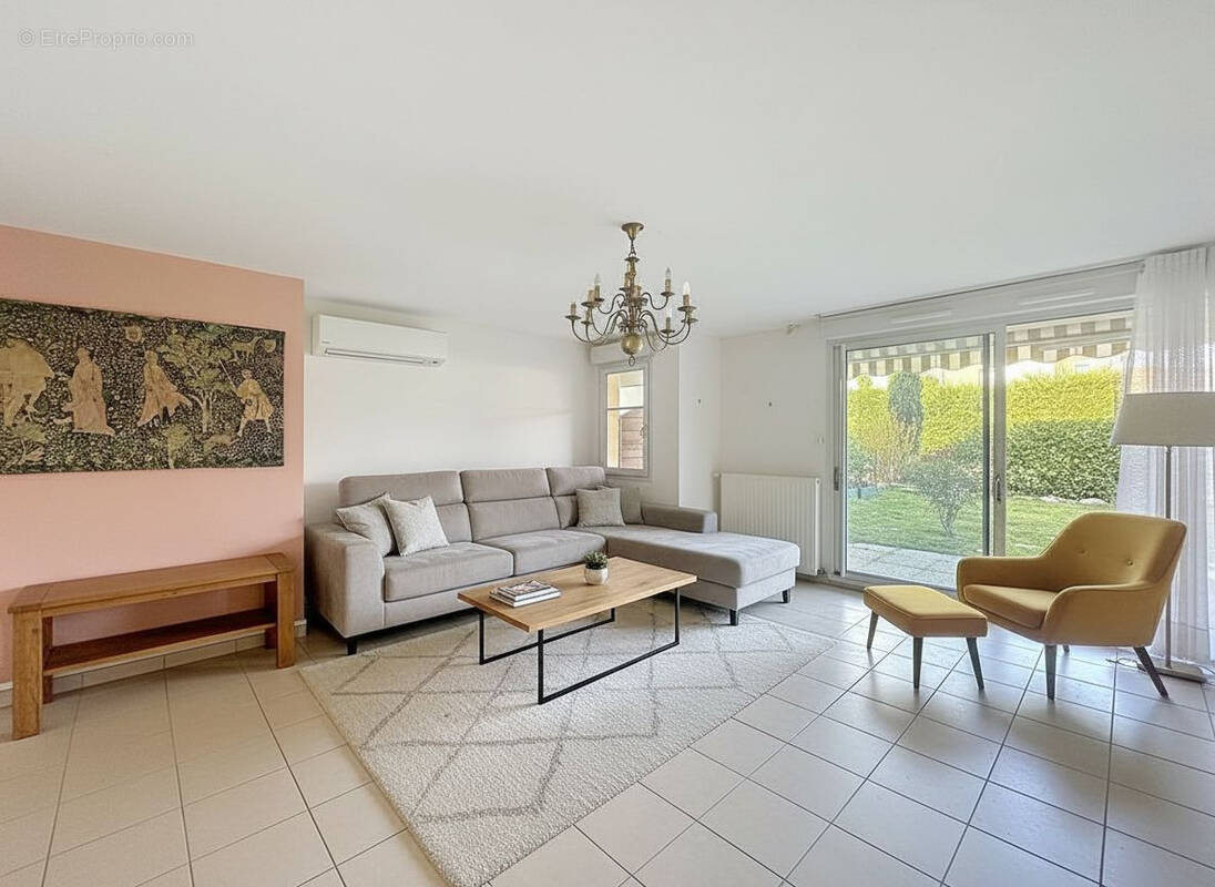 Appartement à CRAPONNE