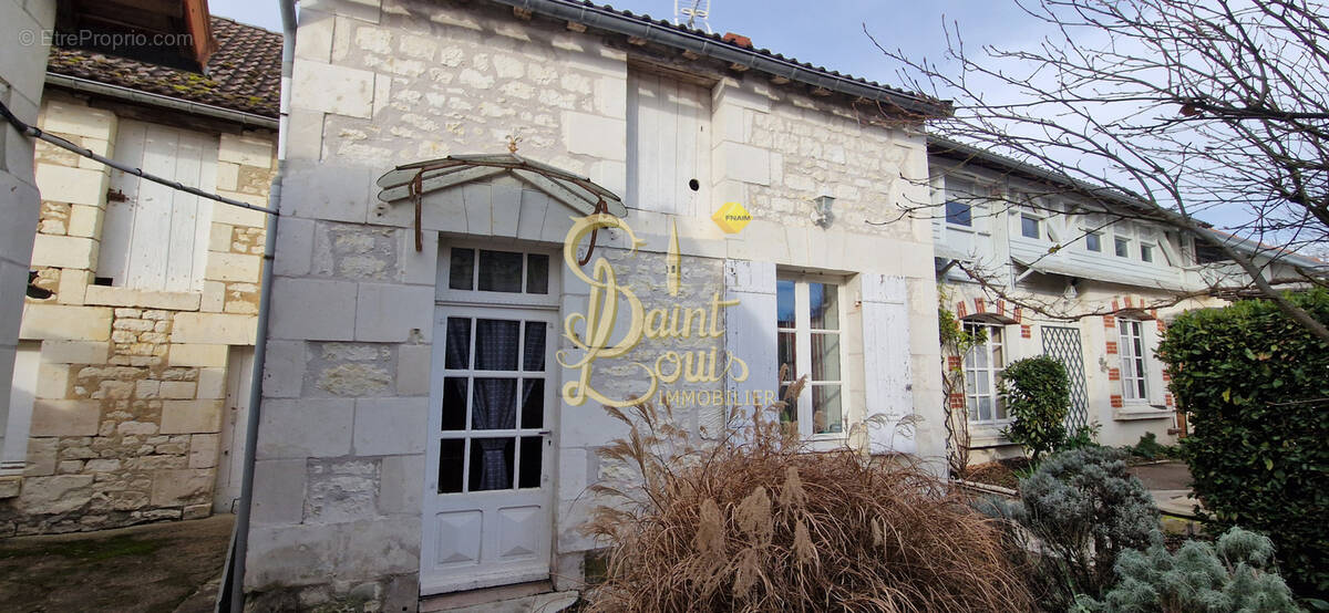 Maison à CHAMPIGNY-SUR-VEUDE