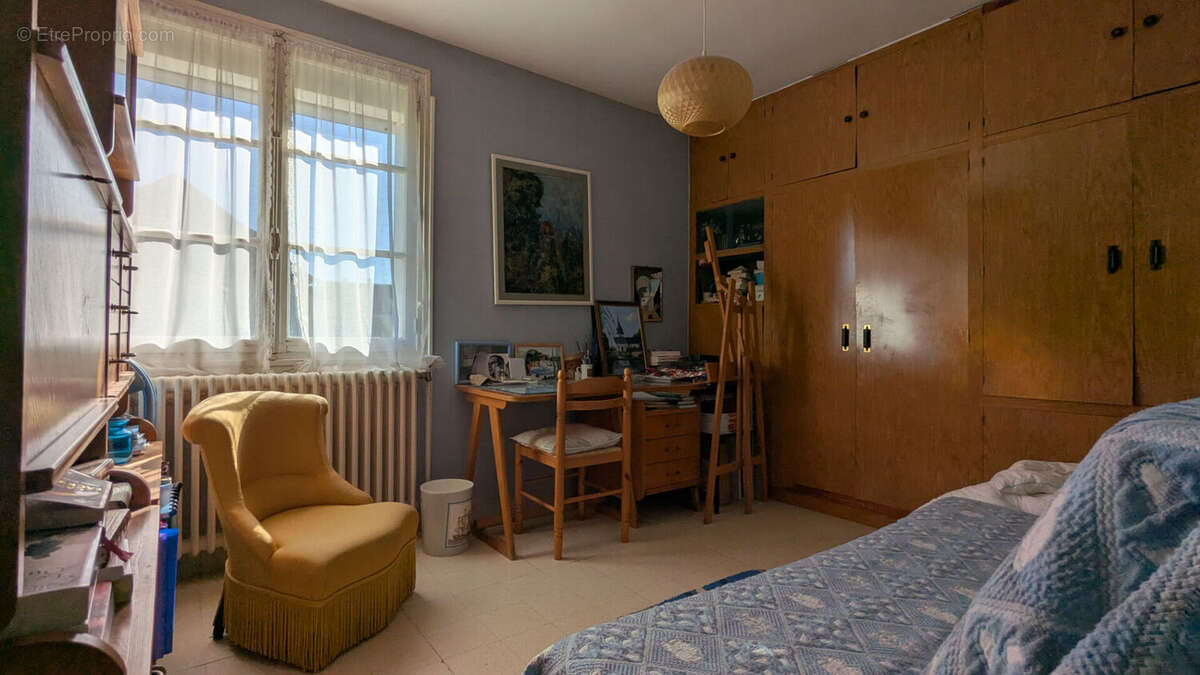 Grande maison de 8 pièces à deux pas du port et de la mer ! - photo 9