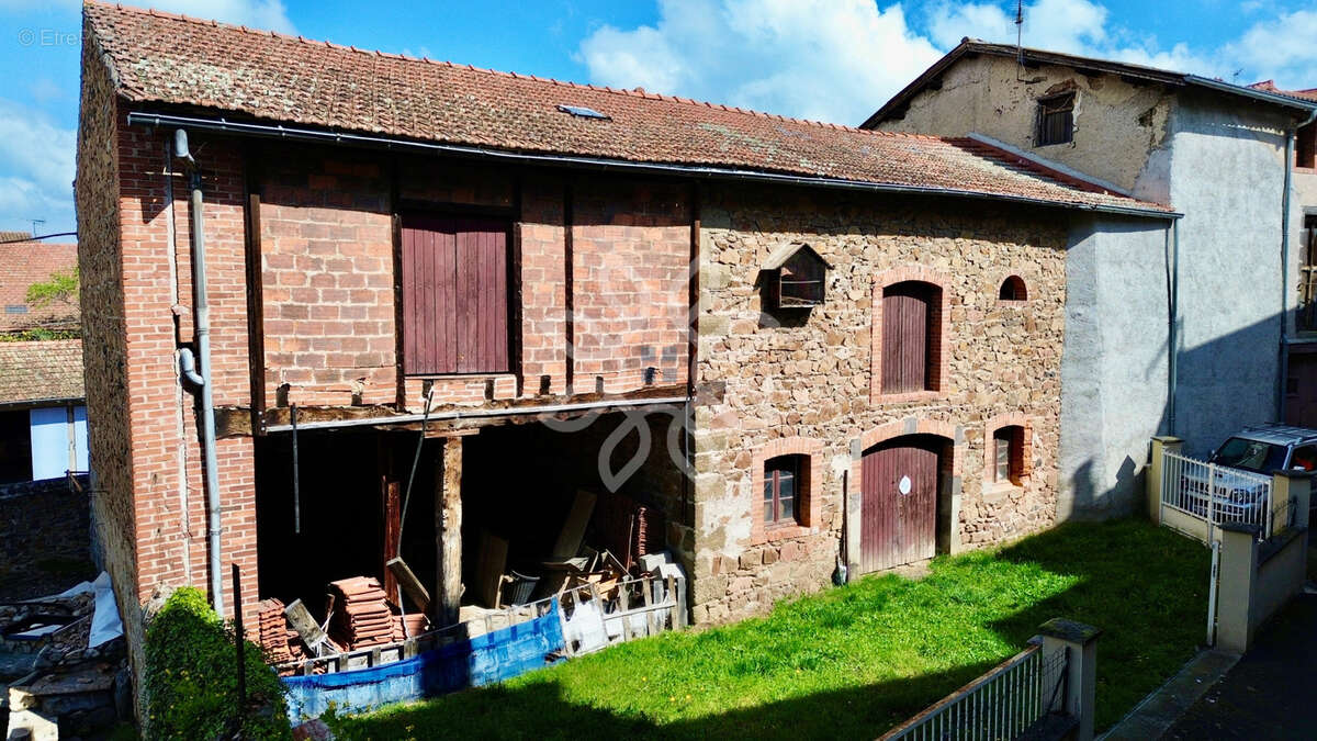 Maison à PAULHAGUET