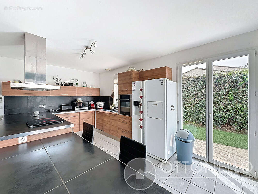 Maison à ROQUEBRUNE-SUR-ARGENS